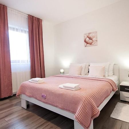 Filip Apartment Rakovica Exterior photo