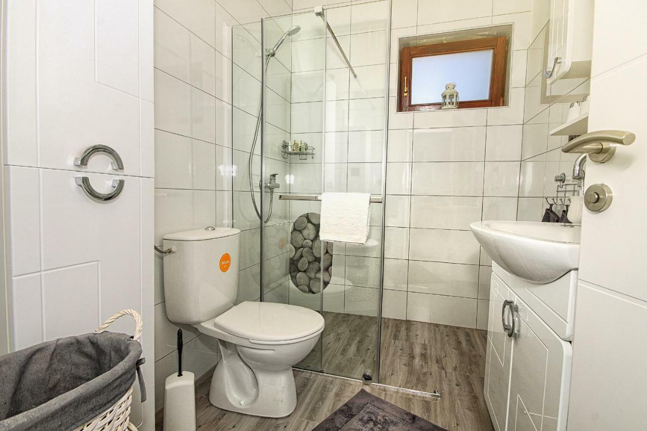 Filip Apartment Rakovica Exterior photo